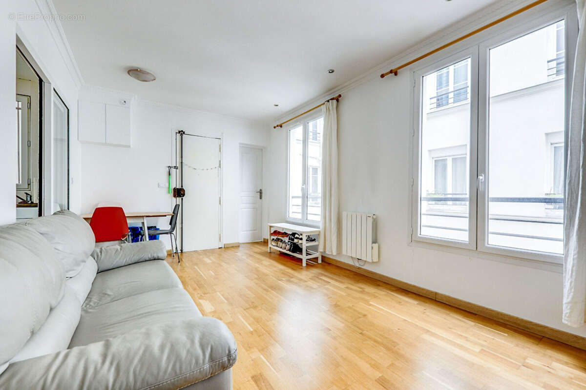 Appartement à PARIS-11E