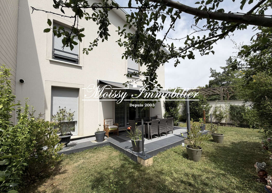 Maison à REAU