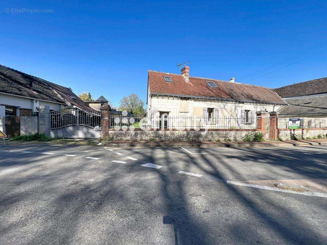 Maison à DOLUS-LE-SEC