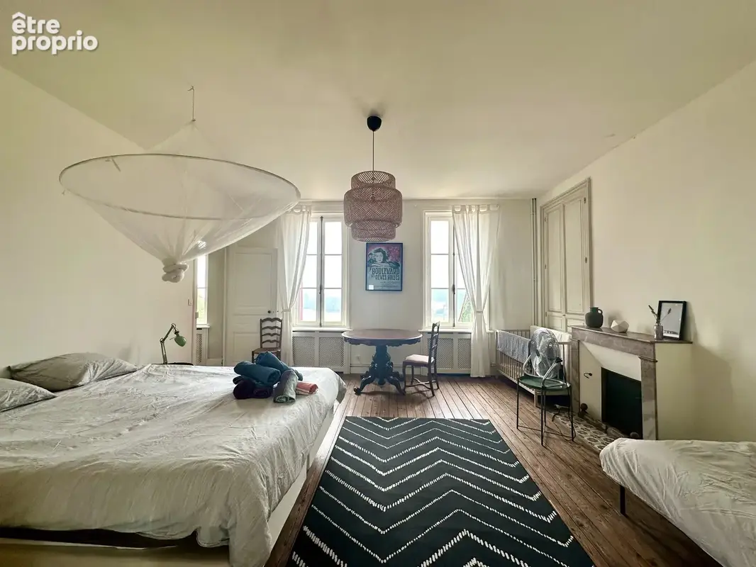 Maison de Maître avec piscine et vues exceptionnelles - photo 9