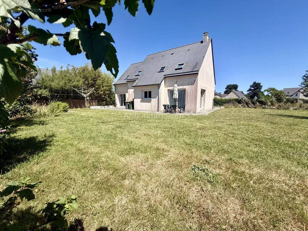 Maison à QUEVERT