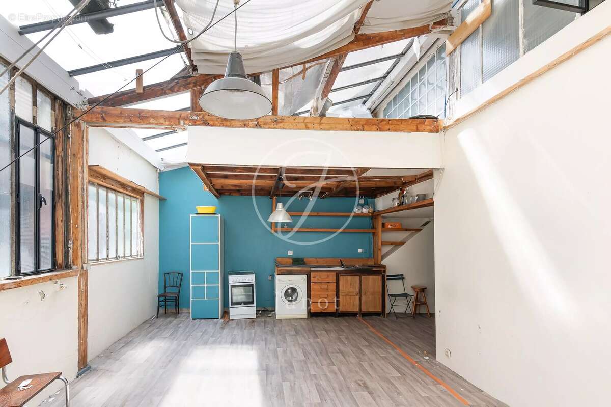 Commerce à PARIS-20E