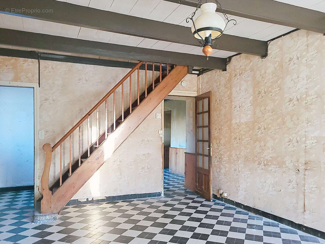 Maison à MONTMARTIN-SUR-MER