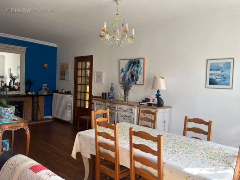 Maison à MONT-SAINT-PERE