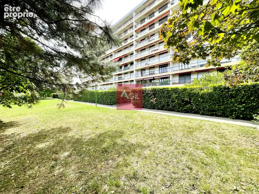 ECHIROLLES - T4 de 94m2 avec grand balcon - photo 4