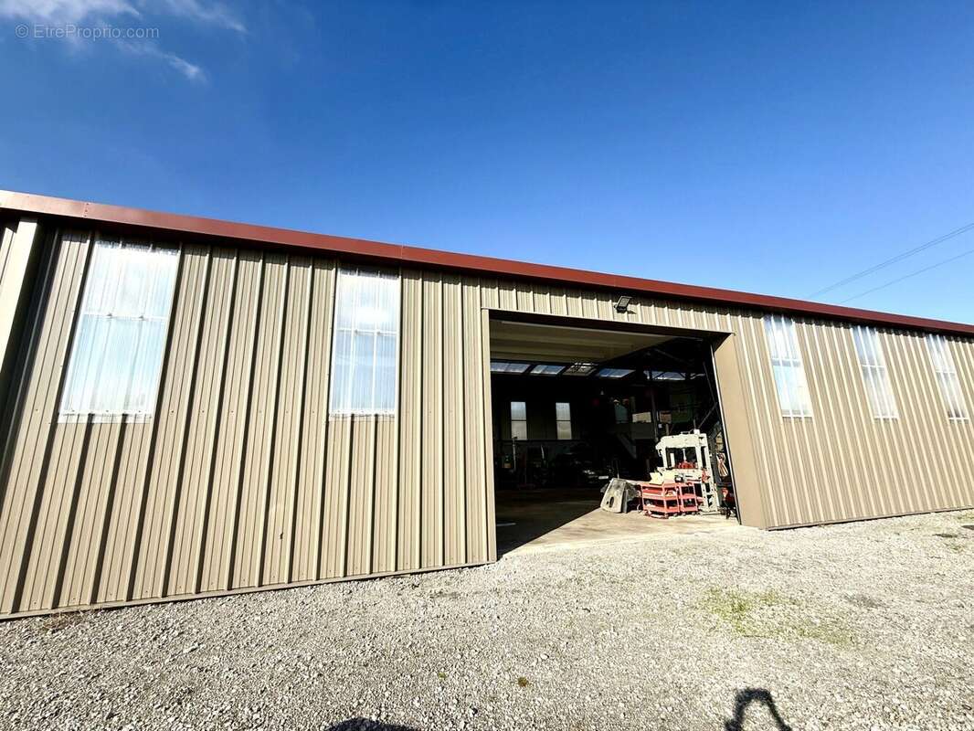 Commerce à ARRAINCOURT