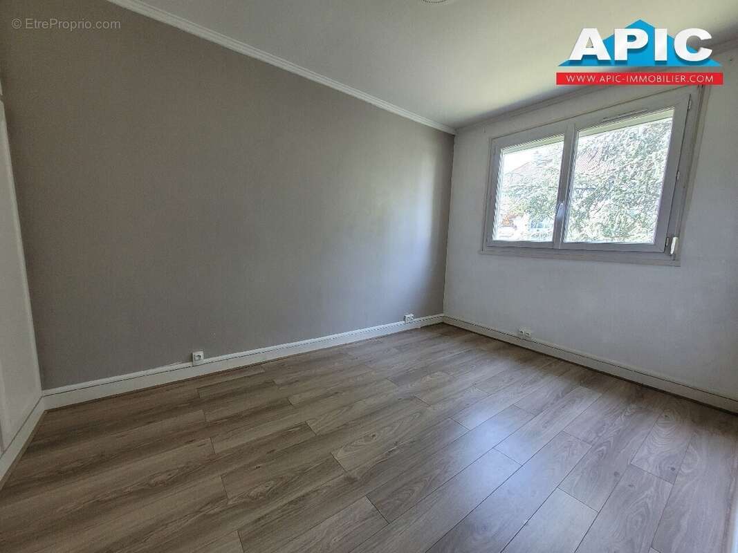 Appartement à GROSLAY