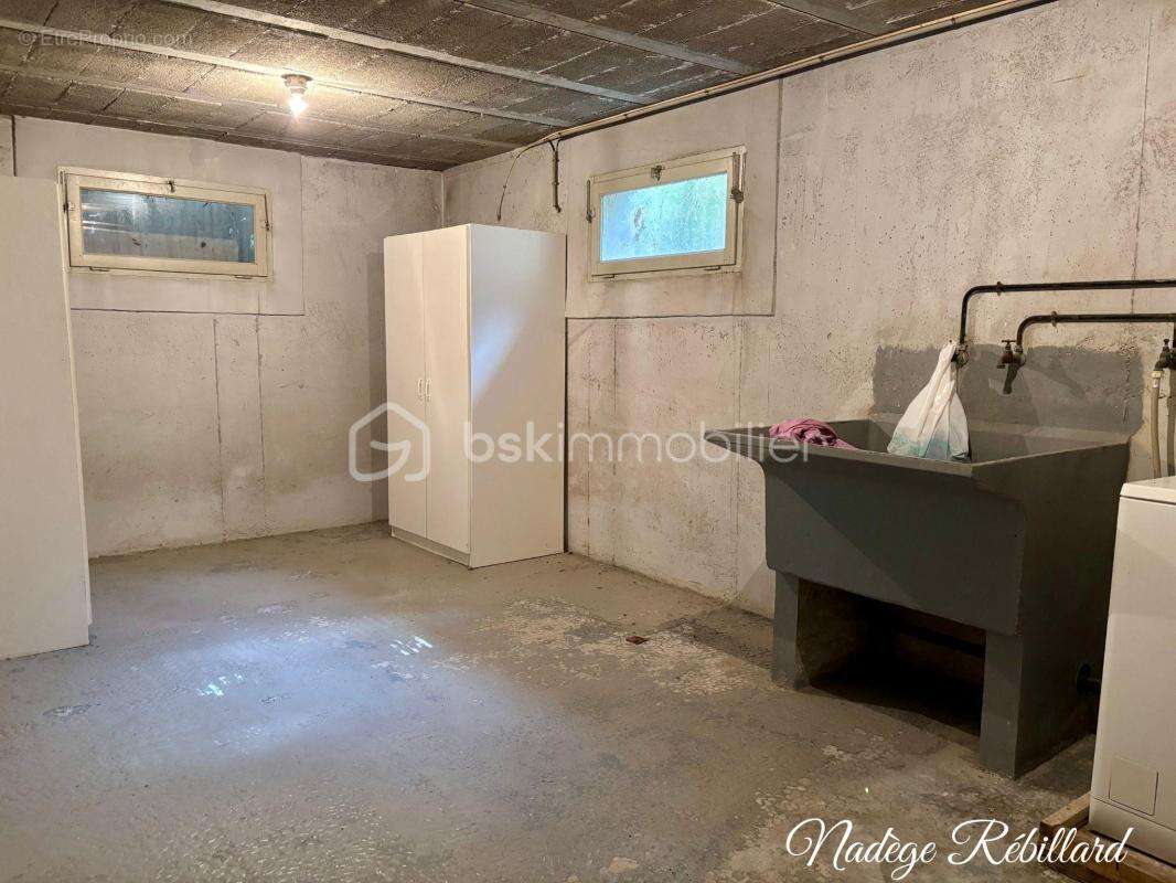 Maison à POUY-SUR-VANNES