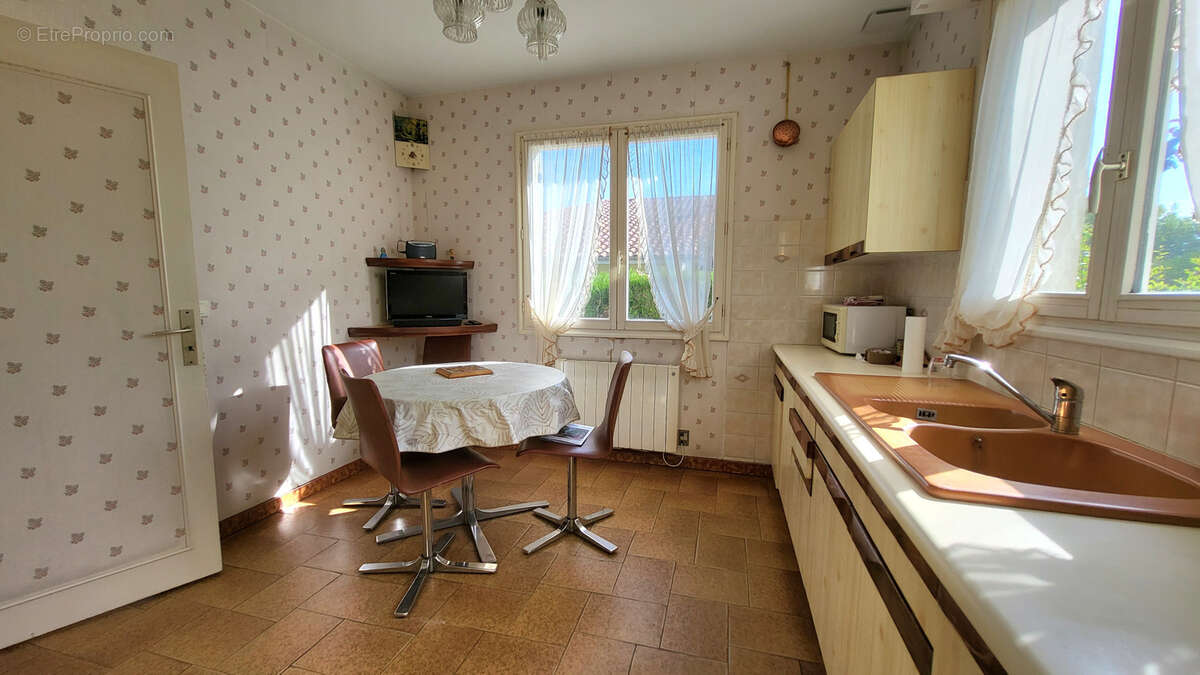 Maison à SAINT-ANDRE-DE-CUBZAC