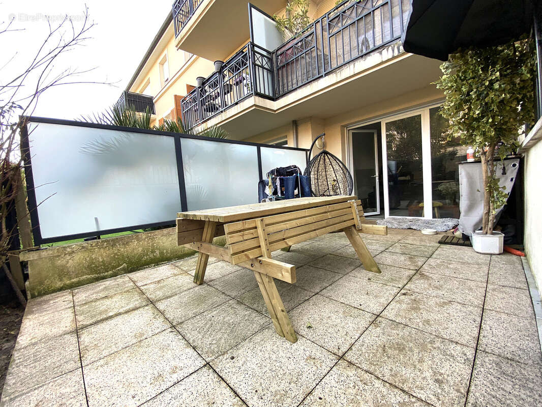 Appartement à MAGNY-LE-HONGRE