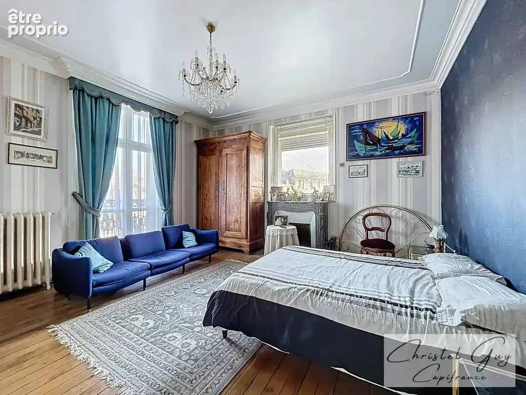 Maison de Maître, coeur de ville MONTVAL-SUR-LOIR (72), 6 chambres, terrain 2090 m² - photo 11
