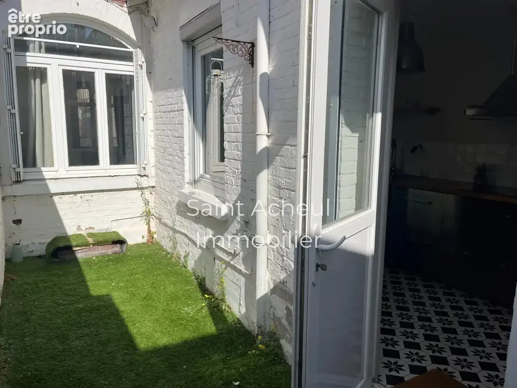 Quartier Saint Acheul / Maison lumineuse avec extérieur - photo 6