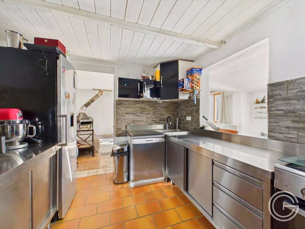 Propriété avec deux maisons et studio – 7 500 m² de terrain - route de l'Escarène - PEILLE - photo 23