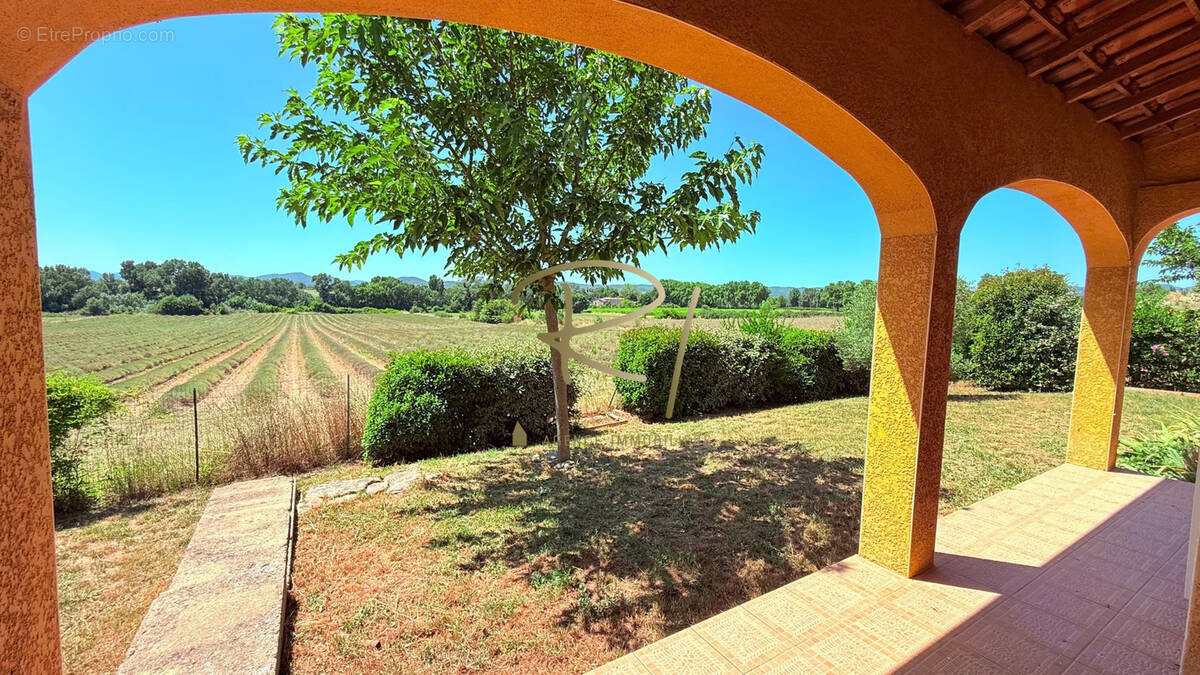 Maison à BARJAC