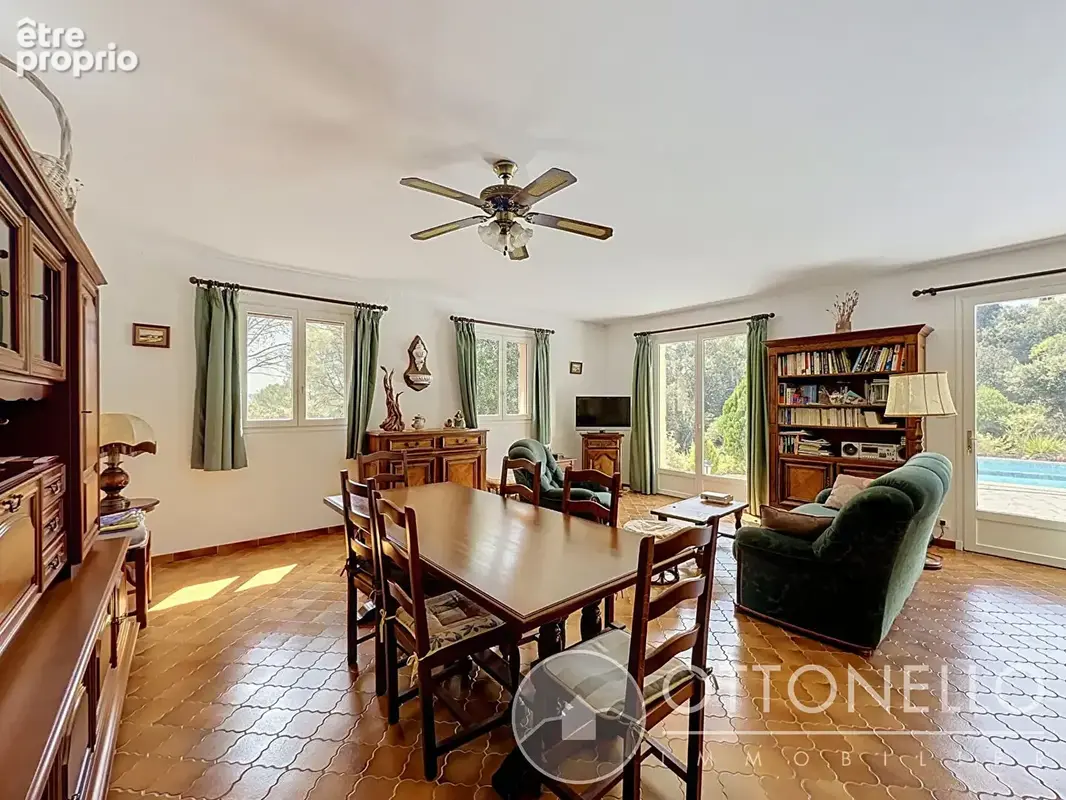 Villa Roquebrune Sur Argens 5 pièces 122,84 m2 sur 4 540 m2 de terrain avec piscine, garage et sous-sol - photo 4