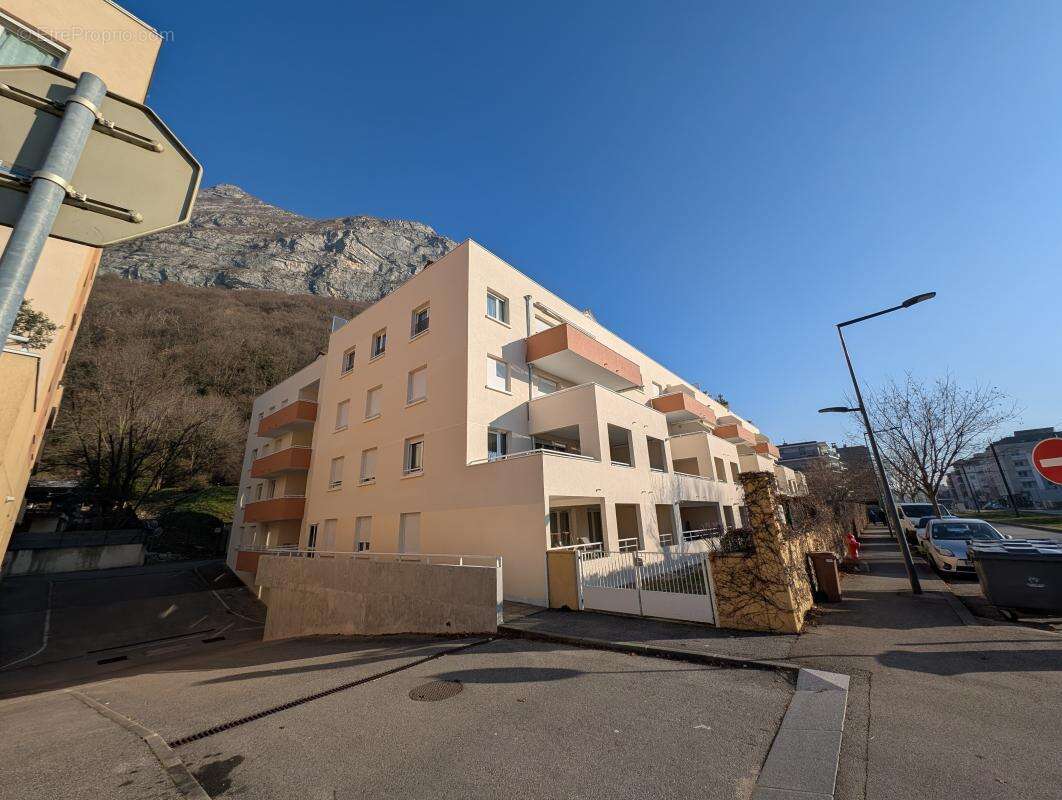 Appartement à SAINT-MARTIN-LE-VINOUX