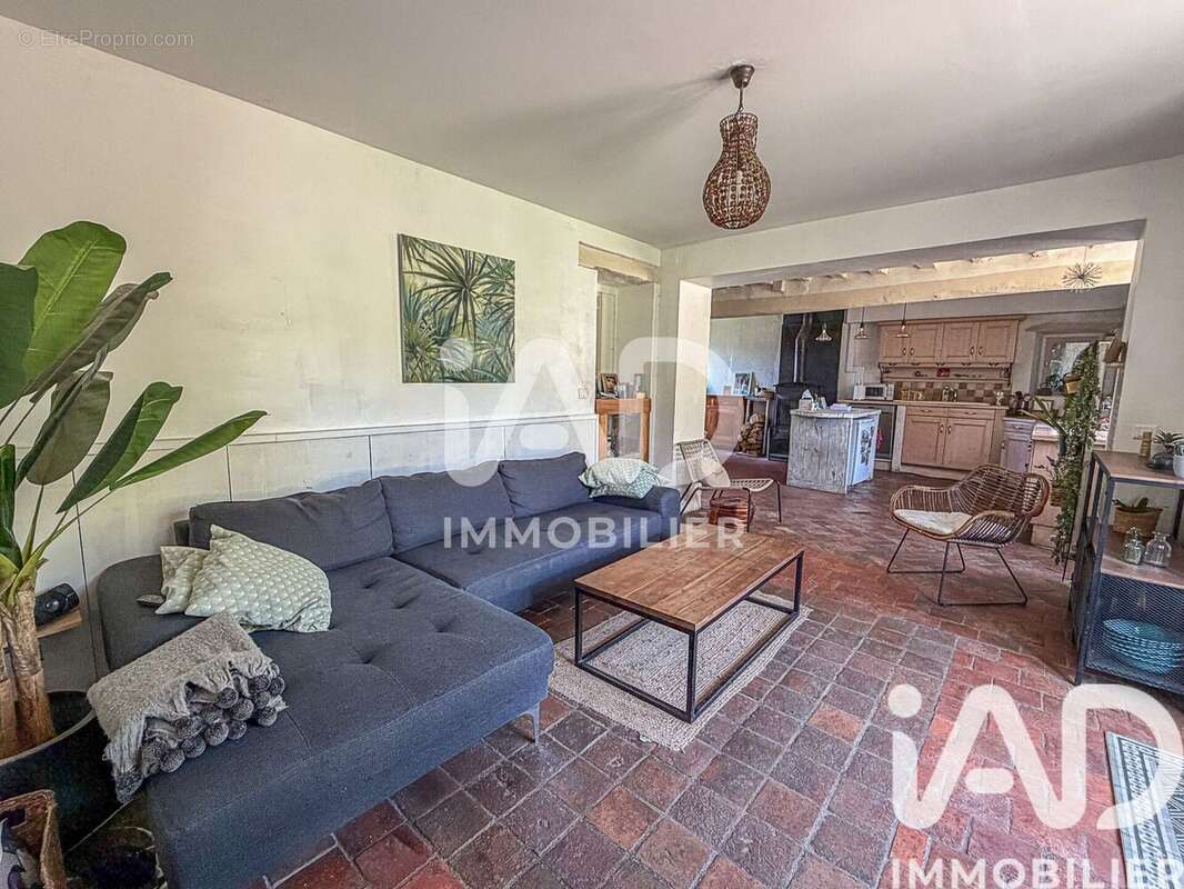 Photo 4 - Maison à LUMIGNY-NESLES-ORMEAUX