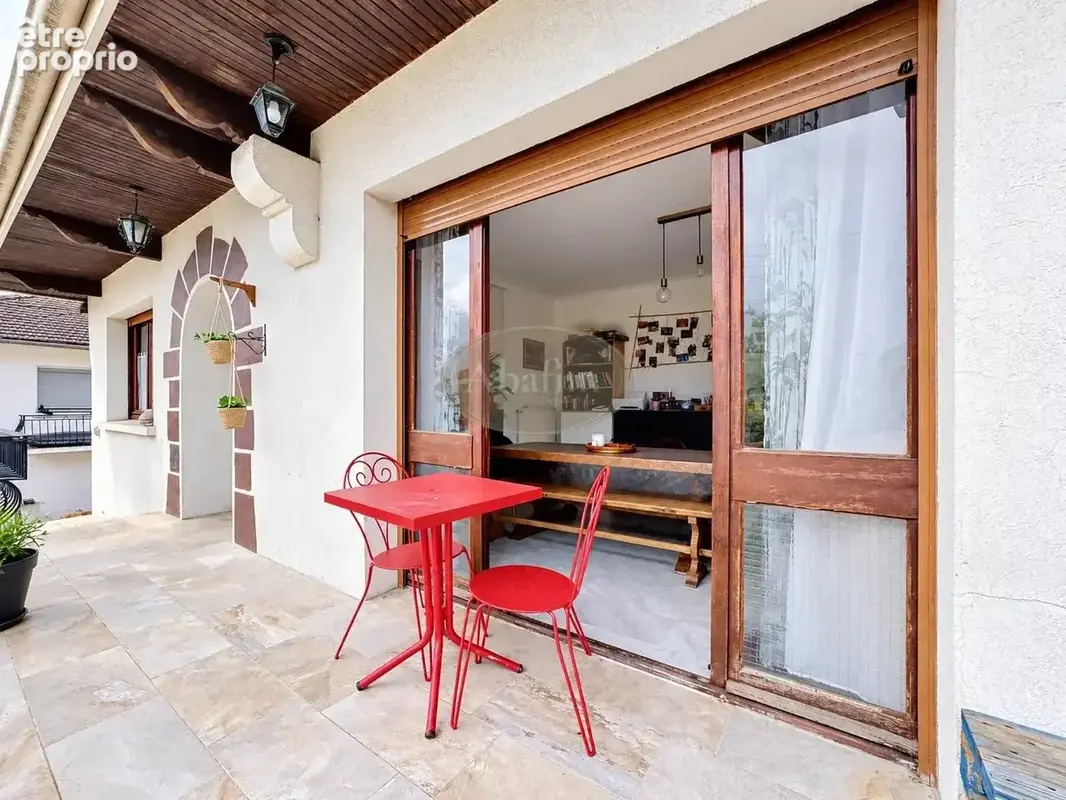 Appartement 102 m² quatre chambres garage et jardin. - photo 6