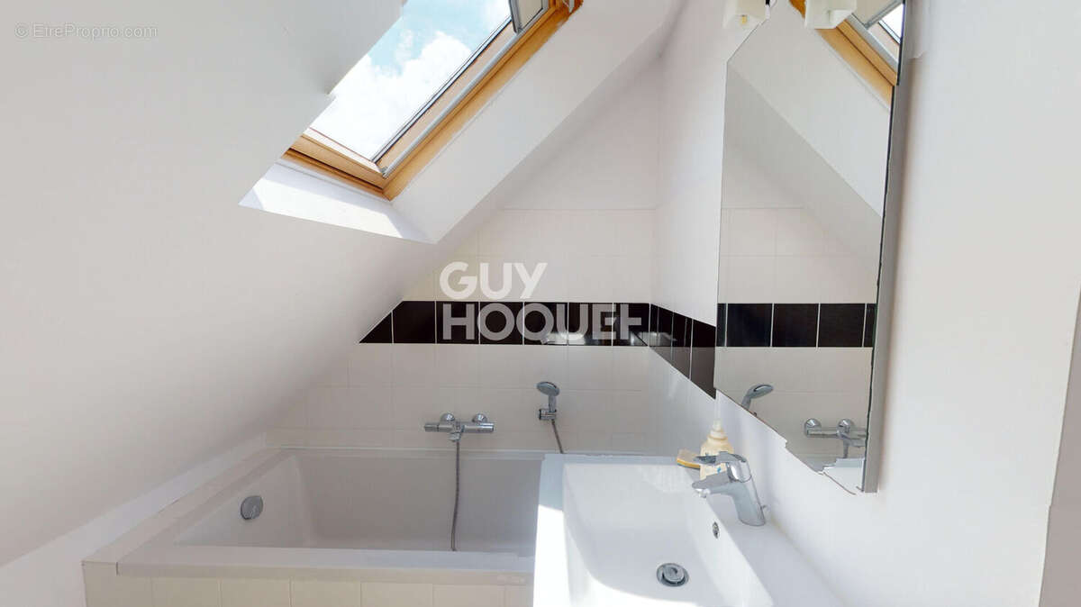 Maison à DOL-DE-BRETAGNE