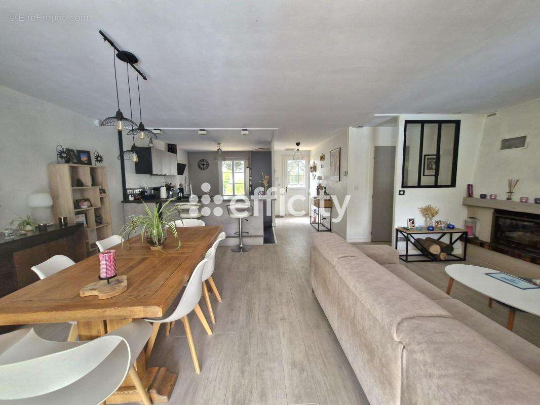 Maison 180 m² à Basse-Goulaine  - photo 5