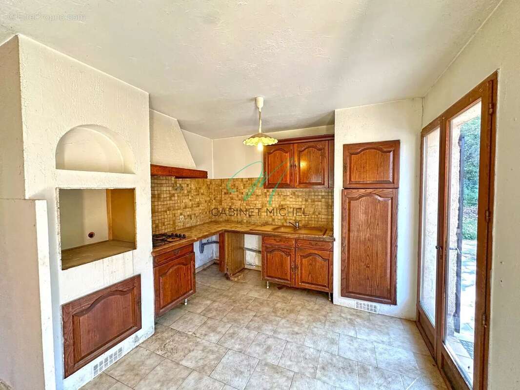 Maison à ROQUEFORT-LES-PINS