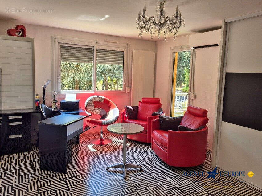 Appartement 69 m² à Vichy  - photo 4