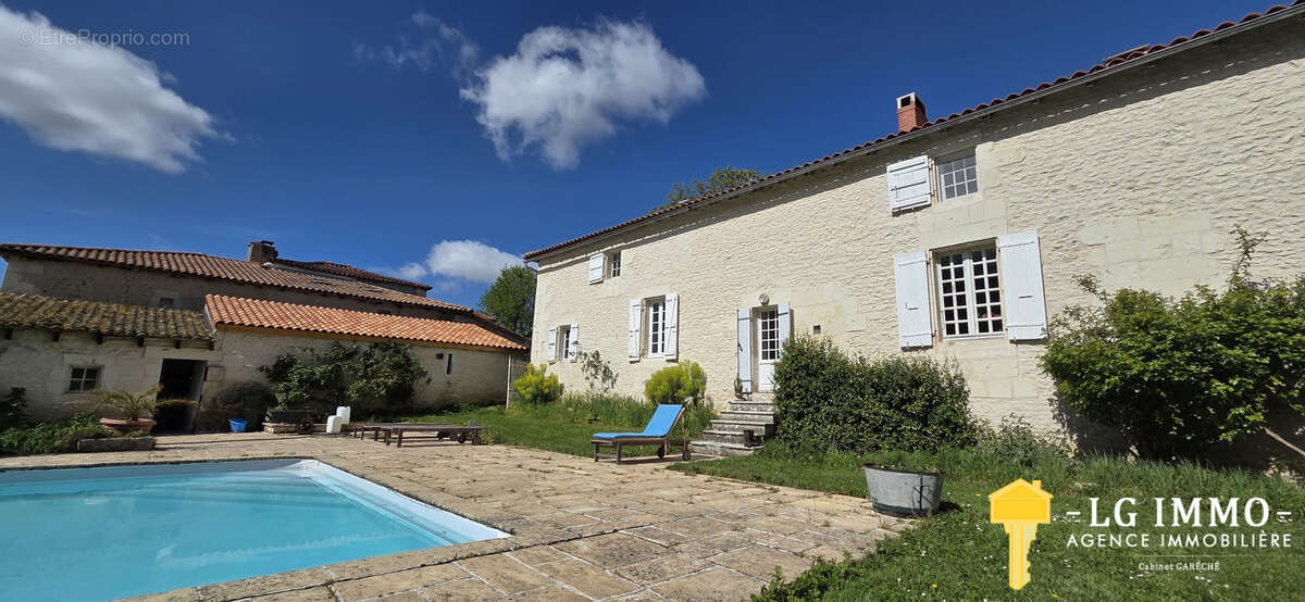 Maison à SAINT-FORT-SUR-GIRONDE
