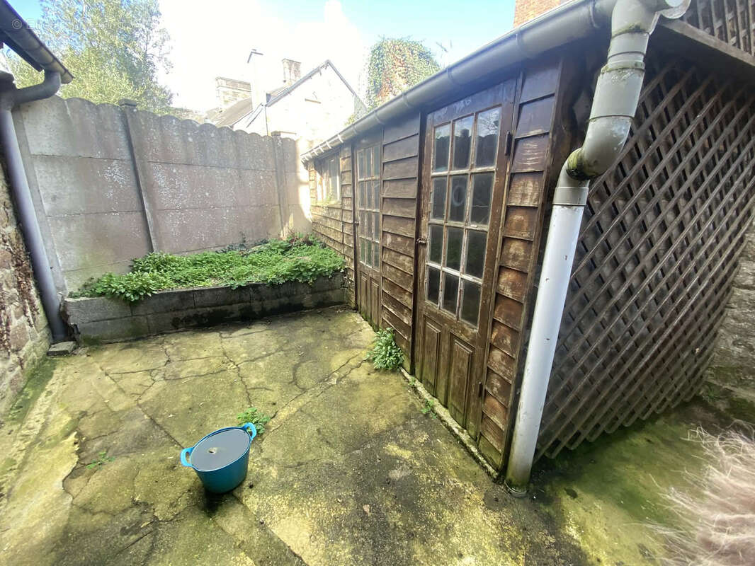 Maison à LOUVIGNE-DU-DESERT