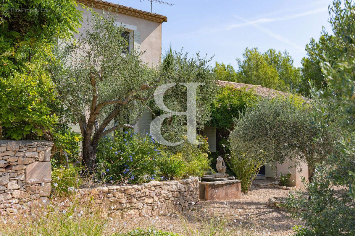 Maison à MAUSSANE-LES-ALPILLES