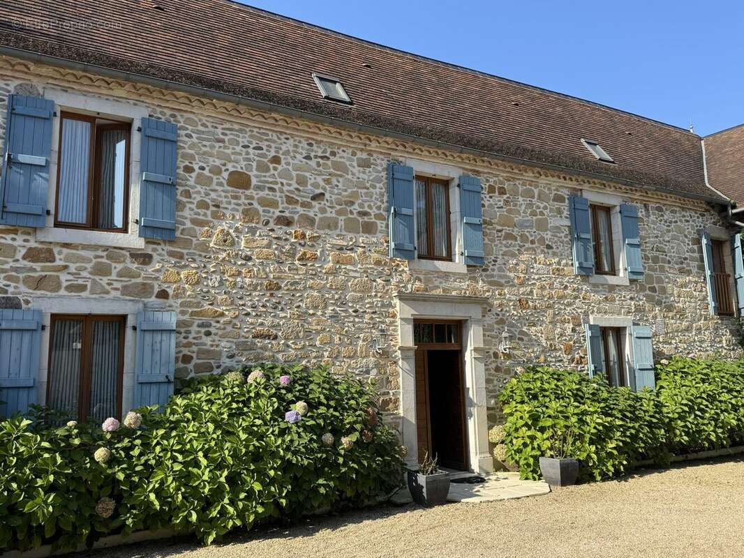 Maison à ARAUJUZON