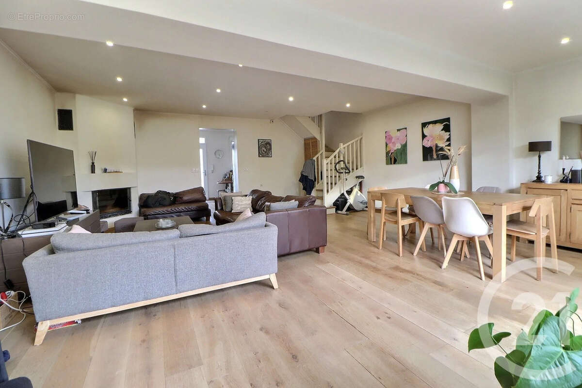 Maison à AULNAY-SOUS-BOIS