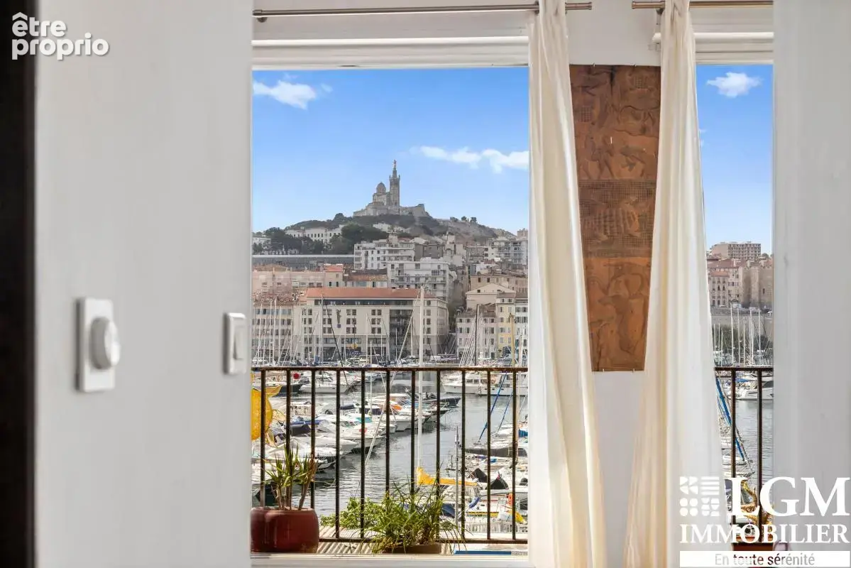 VIEUX-PORT – Exceptionnel T3 65 m² – Vue panoramique – Fernand POUILLON - photo 10