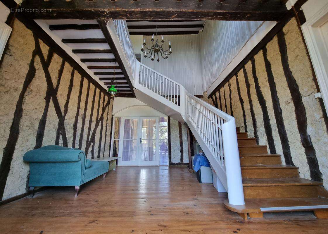 Maison à LADEVEZE-RIVIERE