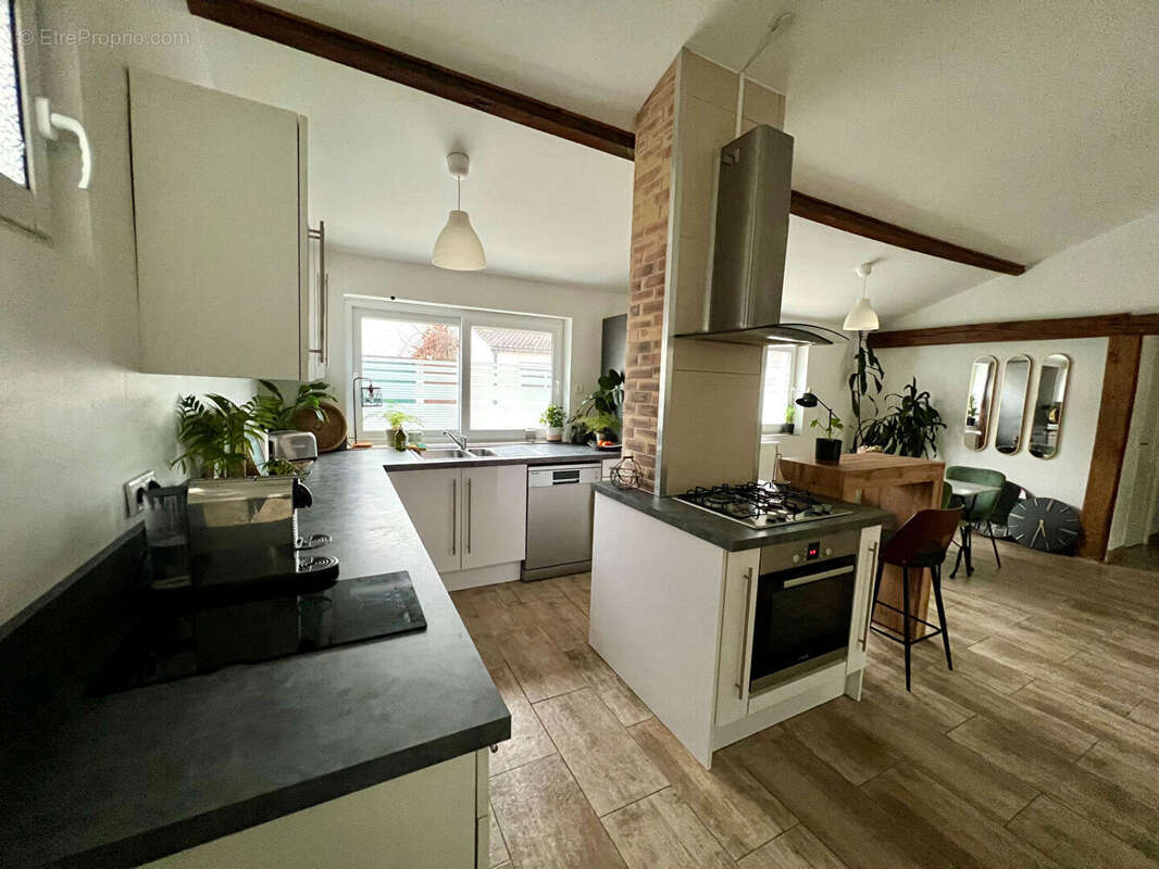 Maison à SAINT-ARNOULT-EN-YVELINES