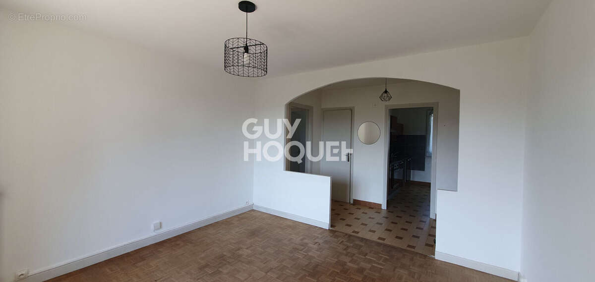 Appartement 4 pièces lumineux avec grand balcon et stationnement - photo 2