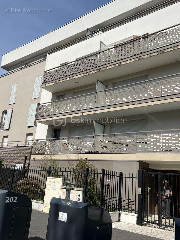 Appartement à FLEURY-MEROGIS