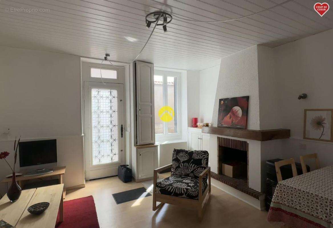Maison à SAINT-AMAND-MONTROND