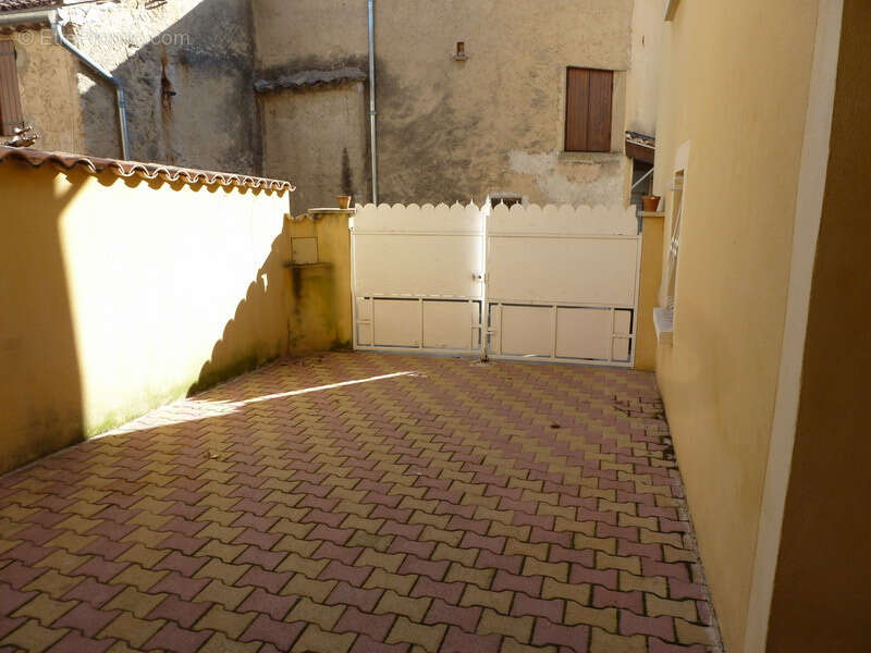 Maison à UCHAUX