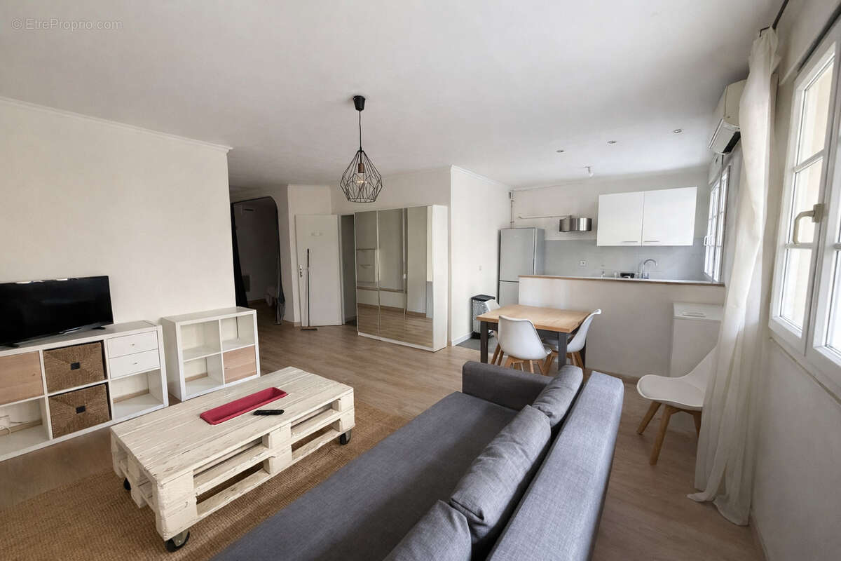 Appartement à MARSEILLE-8E