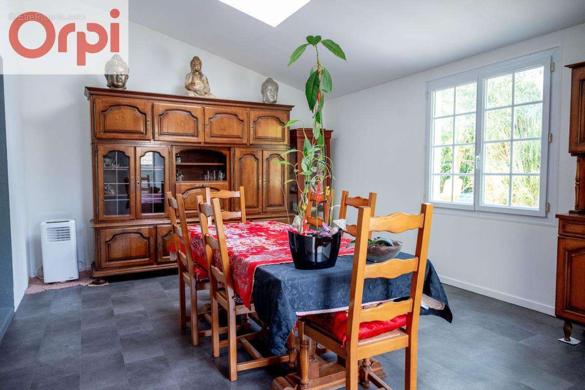 Maison à TONNAY-CHARENTE