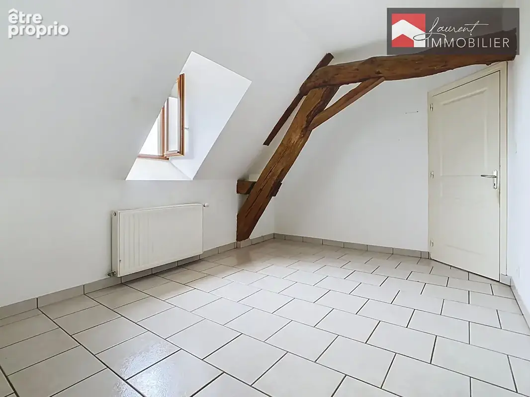 A SIMANDRE : Maison 5 pièces avec nombreuses dépendances - photo 10