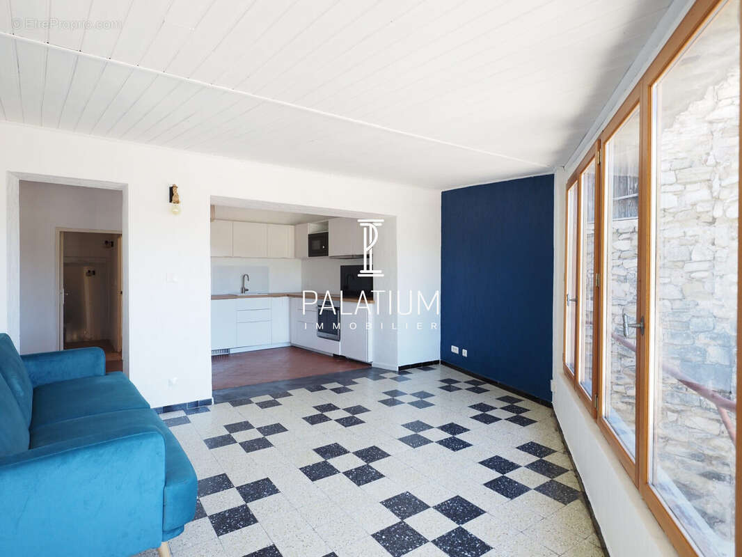 Appartement à FORCALQUIER