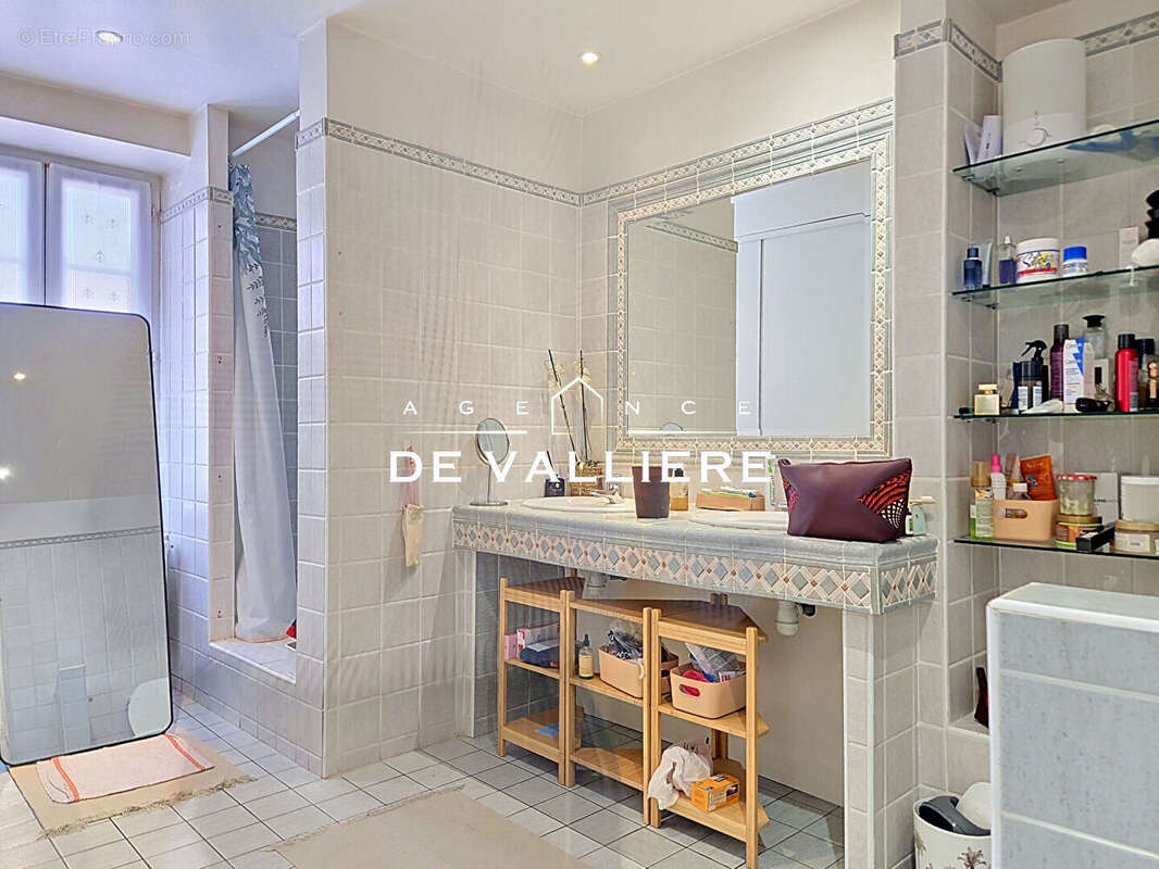 Appartement à NANTERRE