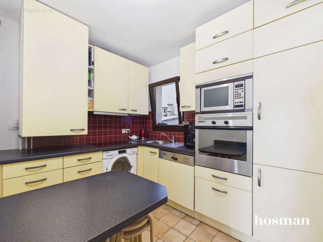 Appartement à PARIS-10E