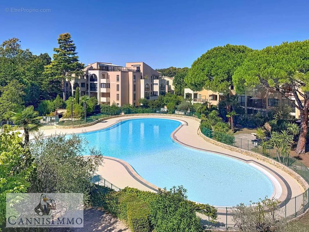 Appartement à MOUGINS