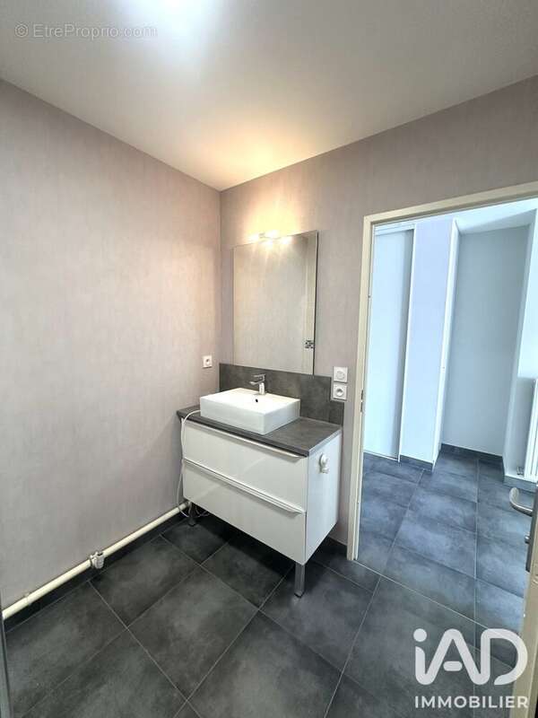 Photo 8 - Appartement à SAINT-APOLLINAIRE