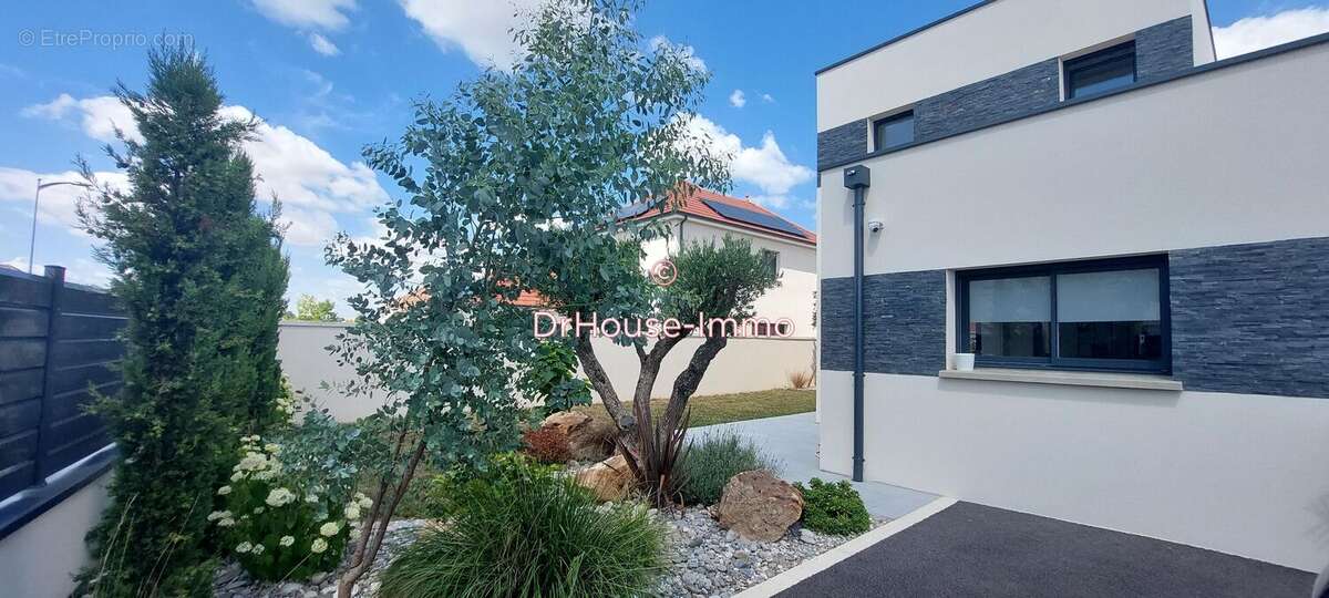 Maison à BREVIANDES