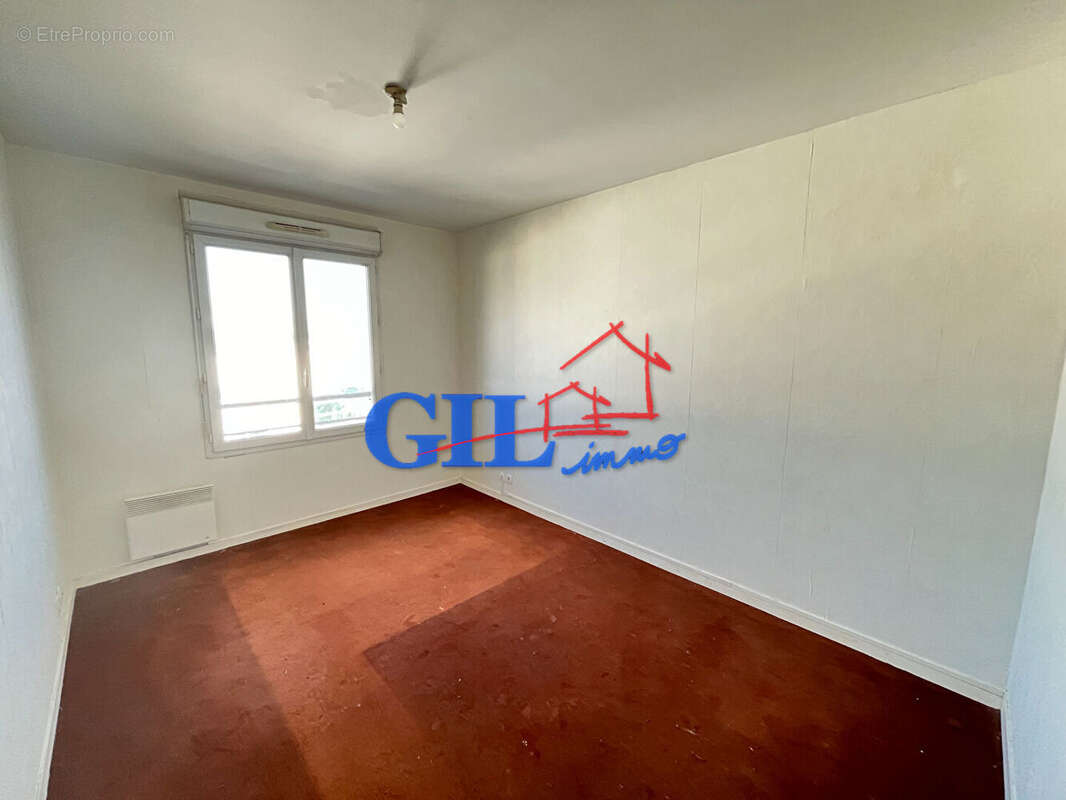 Appartement à SAVIGNY-LE-TEMPLE