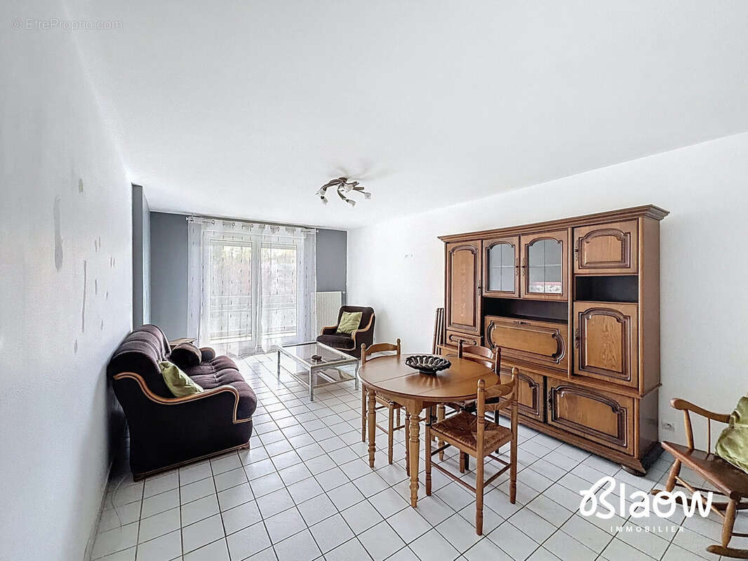 Appartement à MEYZIEU