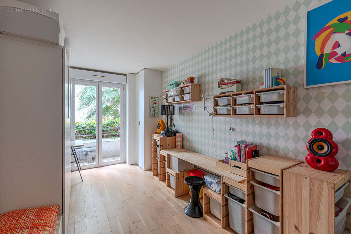 Appartement à PARIS-20E